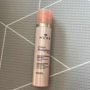 NUXE
Energising Priming Concentrate